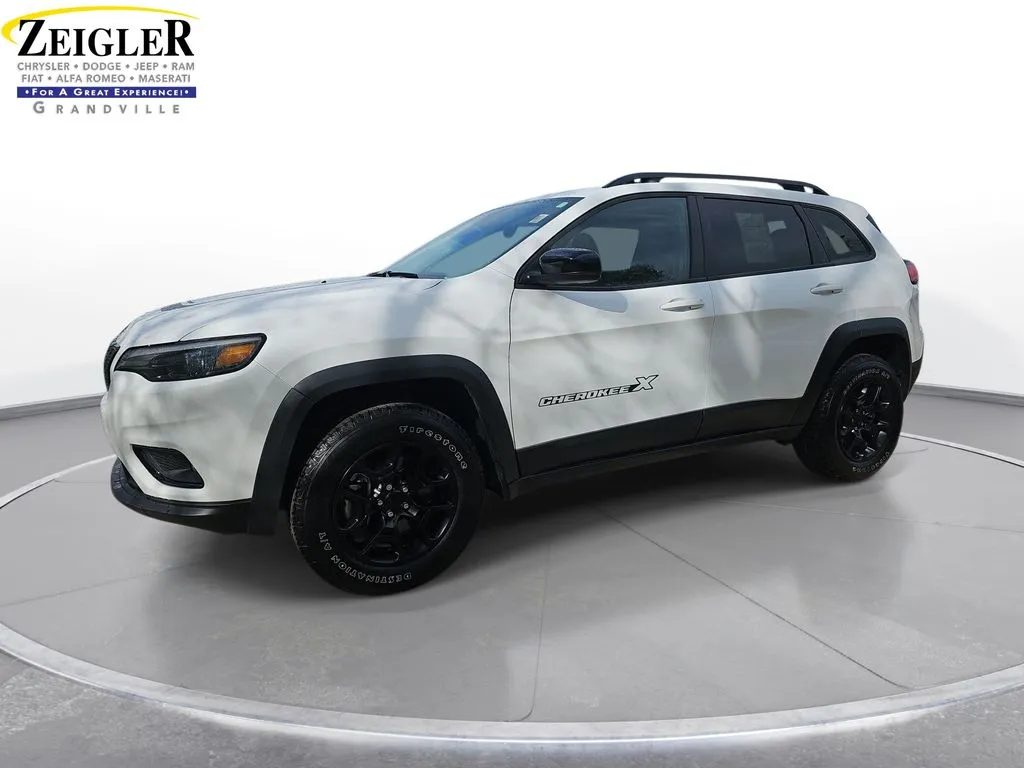 White 2022 Jeep Cherokee X for sale in Grandville, MI