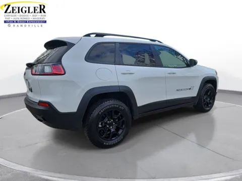 More photos of 2022 Jeep Cherokee X at Zeigler Chrysler Dodge Jeep Ram of Grandville, MI