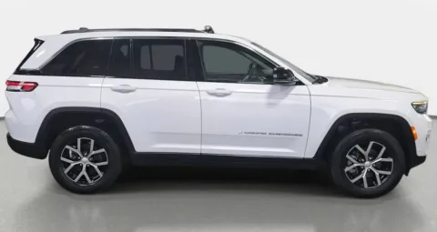 More photos of 2024 Jeep Grand Cherokee Limited at Zeigler Chrysler Dodge Jeep Ram of Grandville, MI