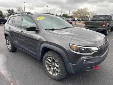 Gray 2022 Jeep Cherokee Trailhawk for sale in Grandville, MI