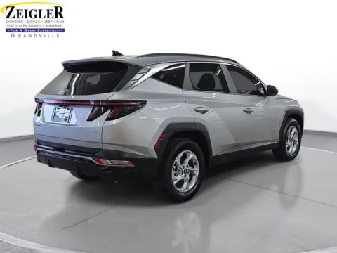 More photos of 2023 Hyundai Tucson SEL at Zeigler Chrysler Dodge Jeep Ram of Grandville, MI