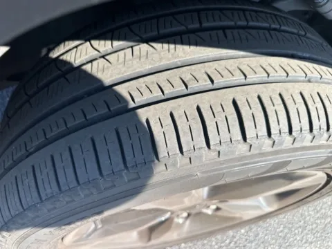 More photos of 2023 Jeep Grand Cherokee L Limited at Zeigler Chrysler Dodge Jeep Ram of Grandville, MI