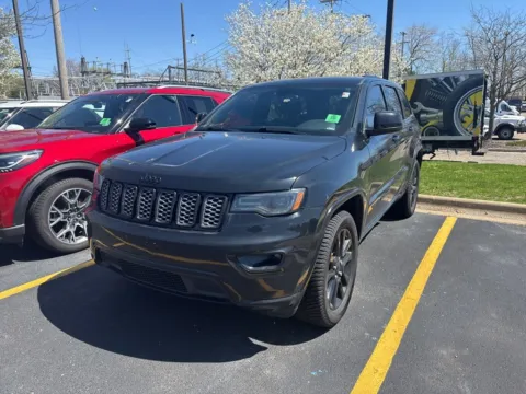 Black 2020 Jeep Grand Cherokee Altitude for sale in Grandville, MI