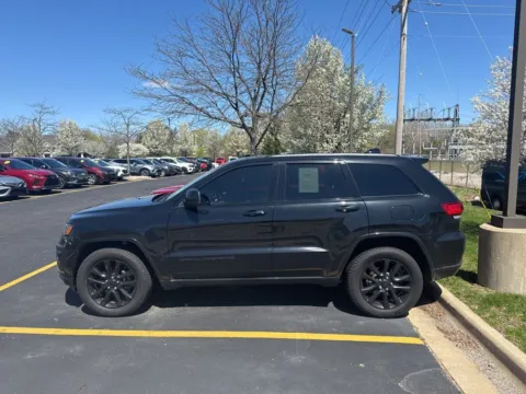 Another view of 2020 Jeep Grand Cherokee Altitude for sale in Grandville, MI at Zeigler Chrysler Dodge Jeep Ram of Grandville