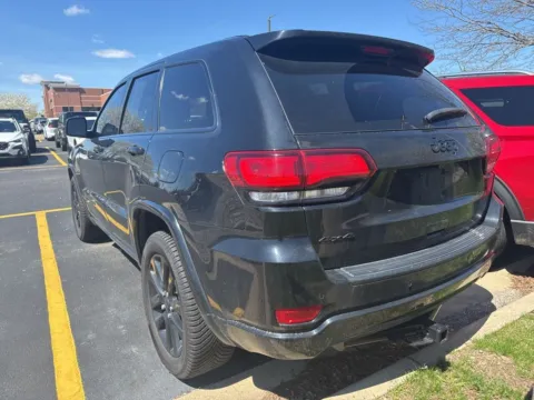 More photos of 2020 Jeep Grand Cherokee Altitude at Zeigler Chrysler Dodge Jeep Ram of Grandville, MI