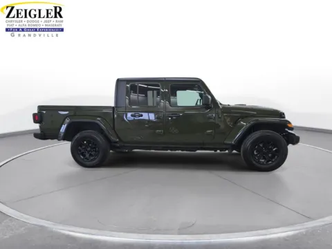 More photos of 2022 Jeep Gladiator Sport at Zeigler Chrysler Dodge Jeep Ram of Grandville, MI