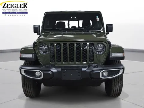 Photos of 2022 Jeep Gladiator Sport for sale in Grandville, MI at Zeigler Chrysler Dodge Jeep Ram of Grandville