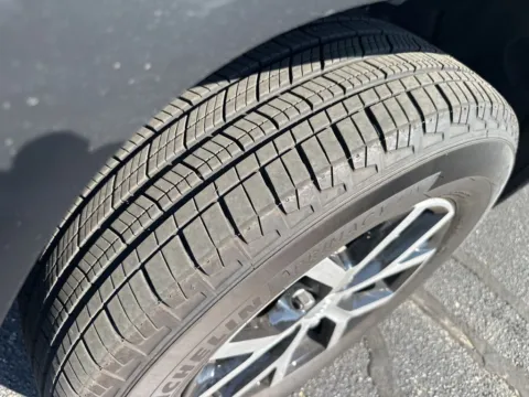 More photos of 2023 Jeep Grand Cherokee L Limited at Zeigler Chrysler Dodge Jeep Ram of Grandville, MI