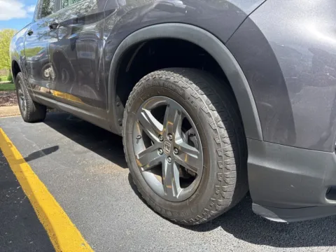 More photos of 2023 Honda Ridgeline RTL at Zeigler Chrysler Dodge Jeep Ram of Grandville, MI