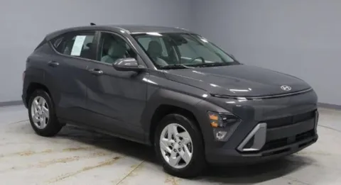 Gray 2024 Hyundai Kona SE for sale in Grandville, MI