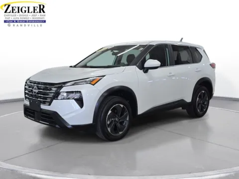 White 2024 Nissan Rogue SV for sale in Grandville, MI