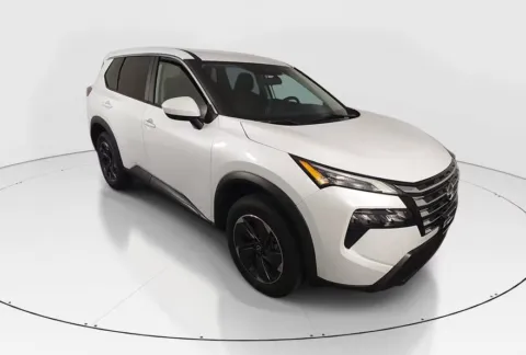 White 2024 Nissan Rogue SV for sale in Grandville, MI