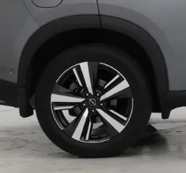 More photos of 2023 Nissan Rogue Platinum at Zeigler Chrysler Dodge Jeep Ram of Grandville, MI