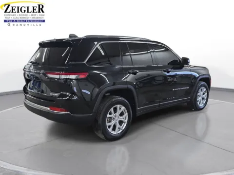 More photos of 2023 Jeep Grand Cherokee Limited at Zeigler Chrysler Dodge Jeep Ram of Grandville, MI
