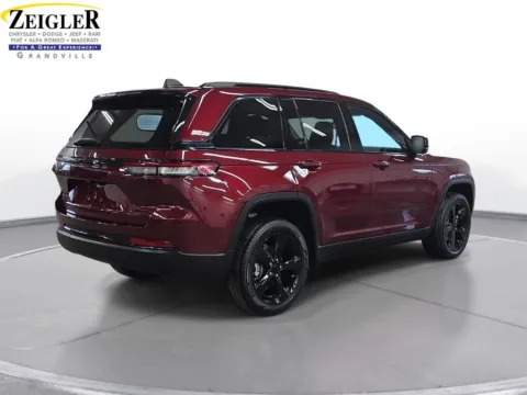 More photos of 2023 Jeep Grand Cherokee Limited at Zeigler Chrysler Dodge Jeep Ram of Grandville, MI