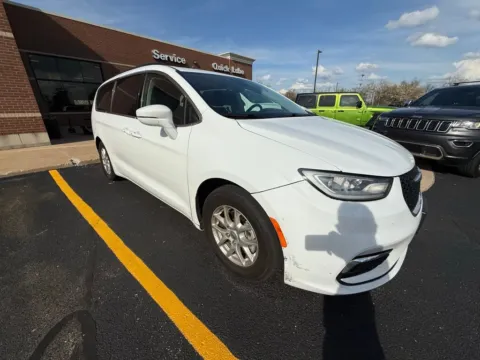 Another view of 2022 Chrysler Pacifica Touring L for sale in Grandville, MI at Zeigler Chrysler Dodge Jeep Ram of Grandville