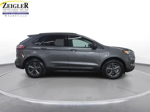 More photos of 2024 Ford Edge SEL at Zeigler Chrysler Dodge Jeep Ram of Grandville, MI