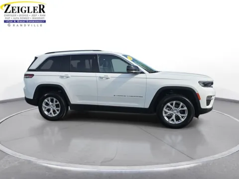 More photos of 2023 Jeep Grand Cherokee Limited at Zeigler Chrysler Dodge Jeep Ram of Grandville, MI