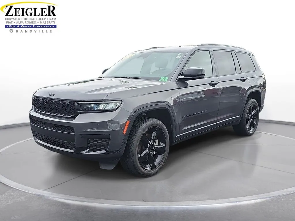 Gray 2023 Jeep Grand Cherokee L Altitude for sale in Grandville, MI