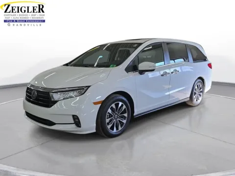 White 2024 Honda Odyssey EX-L for sale in Grandville, MI