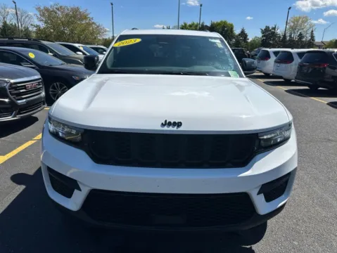 Photos of 2023 Jeep Grand Cherokee Altitude X for sale in Grandville, MI at Zeigler Chrysler Dodge Jeep Ram of Grandville