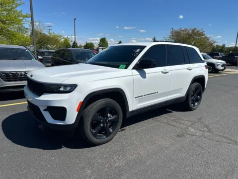 Another view of 2023 Jeep Grand Cherokee Altitude X for sale in Grandville, MI at Zeigler Chrysler Dodge Jeep Ram of Grandville