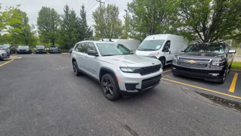 More photos of 2021 Jeep Grand Cherokee L Altitude at Zeigler Chrysler Dodge Jeep Ram of Grandville, MI