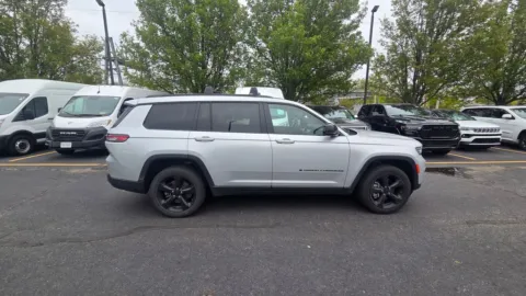 More photos of 2021 Jeep Grand Cherokee L Altitude at Zeigler Chrysler Dodge Jeep Ram of Grandville, MI