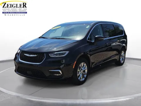Black 2023 Chrysler Pacifica Touring L for sale in Grandville, MI