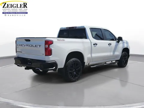 More photos of 2021 Chevrolet Silverado 1500 LT Trail Boss at Zeigler Chrysler Dodge Jeep Ram of Grandville, MI