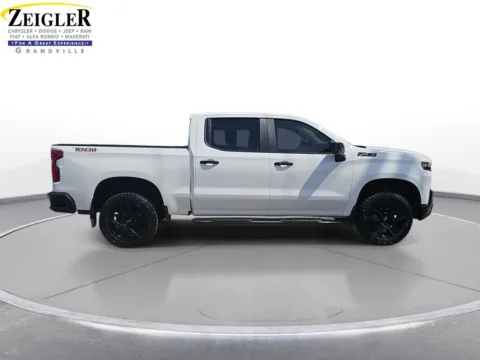 More photos of 2021 Chevrolet Silverado 1500 LT Trail Boss at Zeigler Chrysler Dodge Jeep Ram of Grandville, MI
