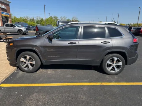 More photos of 2019 Jeep Cherokee Limited at Zeigler Chrysler Dodge Jeep Ram of Grandville, MI