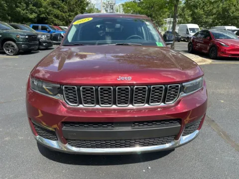 Another view of 2023 Jeep Grand Cherokee L Limited for sale in Grandville, MI at Zeigler Chrysler Dodge Jeep Ram of Grandville