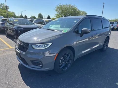 Another view of 2023 Chrysler Pacifica Touring L for sale in Grandville, MI at Zeigler Chrysler Dodge Jeep Ram of Grandville