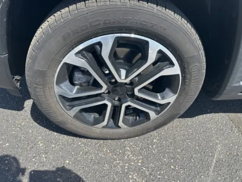 More photos of 2023 Jeep Compass Limited at Zeigler Chrysler Dodge Jeep Ram of Grandville, MI