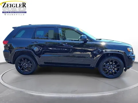 More photos of 2022 Jeep Grand Cherokee WK Laredo X at Zeigler Chrysler Dodge Jeep Ram of Grandville, MI