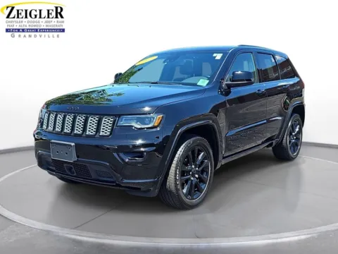 Black 2022 Jeep Grand Cherokee WK Laredo X for sale in Grandville, MI