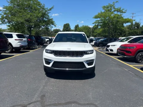 White 2023 Jeep Grand Cherokee Limited for sale in Grandville, MI