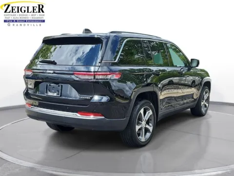 More photos of 2023 Jeep Grand Cherokee Limited at Zeigler Chrysler Dodge Jeep Ram of Grandville, MI