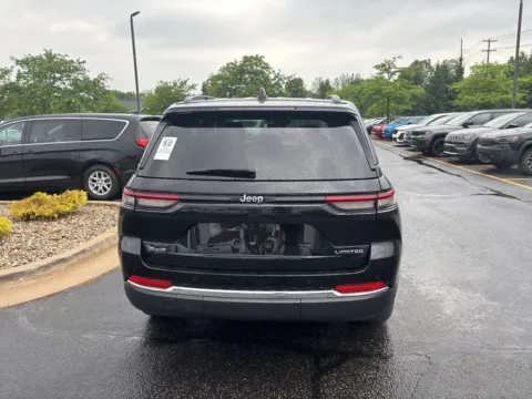 More photos of 2023 Jeep Grand Cherokee Limited at Zeigler Chrysler Dodge Jeep Ram of Grandville, MI