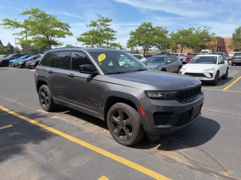 More photos of 2023 Jeep Grand Cherokee Altitude X at Zeigler Chrysler Dodge Jeep Ram of Grandville, MI