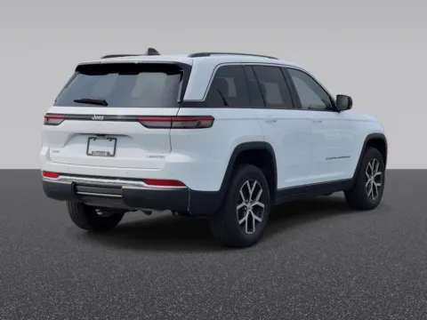 More photos of 2023 Jeep Grand Cherokee Limited at Zeigler Chrysler Dodge Jeep Ram of Grandville, MI