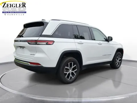 More photos of 2023 Jeep Grand Cherokee Limited at Zeigler Chrysler Dodge Jeep Ram of Grandville, MI