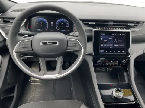 More photos of 2023 Jeep Grand Cherokee L Altitude at Zeigler Chrysler Dodge Jeep Ram of Grandville, MI