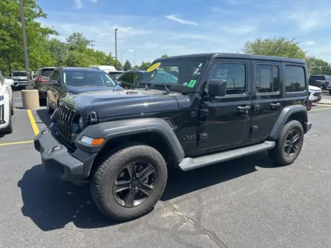 More photos of 2022 Jeep Wrangler Unlimited Sport Altitude at Zeigler Chrysler Dodge Jeep Ram of Grandville, MI