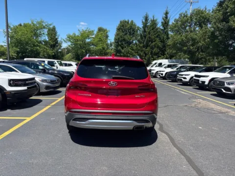 More photos of 2023 Hyundai Santa Fe Limited at Zeigler Chrysler Dodge Jeep Ram of Grandville, MI