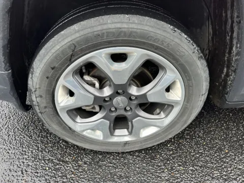 More photos of 2021 Jeep Compass Limited at Zeigler Chrysler Dodge Jeep Ram of Grandville, MI