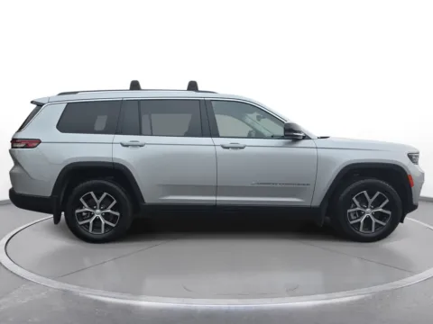More photos of 2023 Jeep Grand Cherokee L Limited at Zeigler Chrysler Dodge Jeep Ram of Grandville, MI