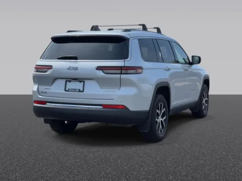 More photos of 2023 Jeep Grand Cherokee L Limited at Zeigler Chrysler Dodge Jeep Ram of Grandville, MI