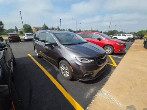 Photos of 2021 Chrysler Pacifica Touring L for sale in Grandville, MI at Zeigler Chrysler Dodge Jeep Ram of Grandville